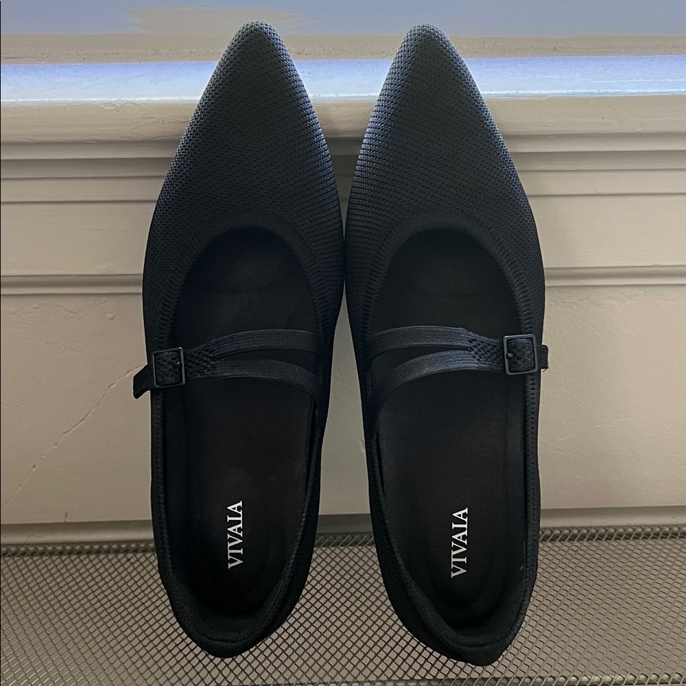 Vivaia Double Strap Black Flats